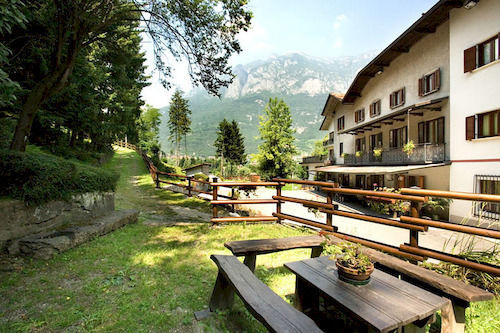 Albergo Il Castellino Boario Terme Extérieur photo