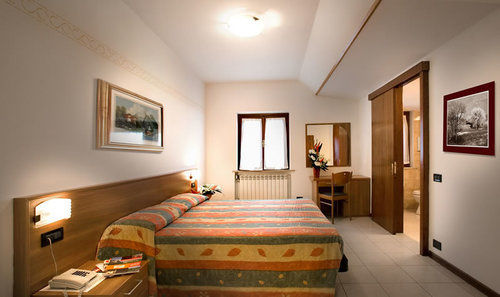 Albergo Il Castellino Boario Terme Extérieur photo