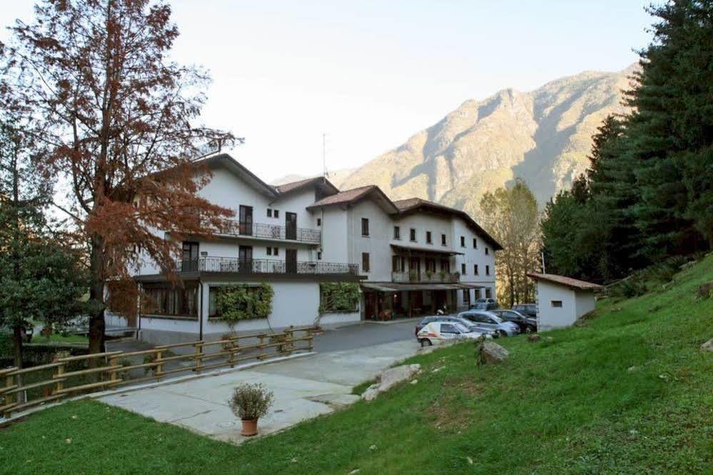 Albergo Il Castellino Boario Terme Extérieur photo